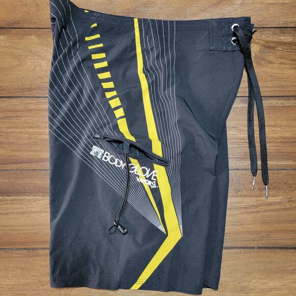 Body Glove Vapor Skin Black & Yellow Board Shorts - Size 32 - Picture 2 of 5